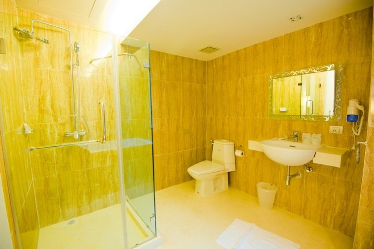 Bathroom 5, Chalay Monta's Hip Hotel (Hua Hin), Hua Hin