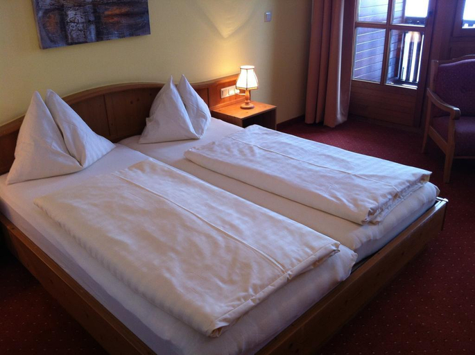 Bedroom 3, Hotel Kroneck, Kitzbühel