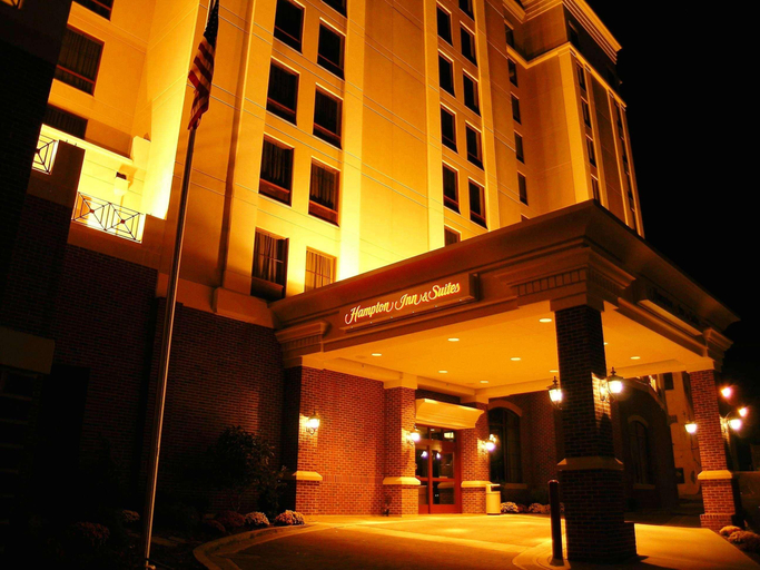 Exterior & Views 2, Hampton Inn & Suites Albany-Downtown, Albany