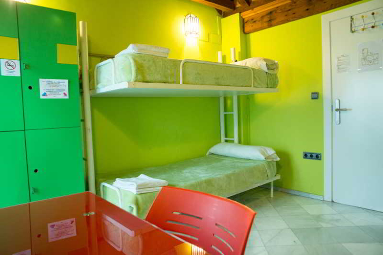 Bathroom 4, White Nest Hostel Granada, Granada