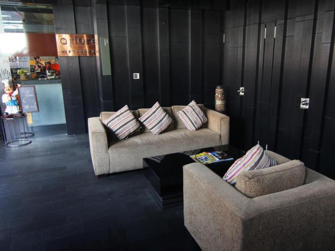 Public Area 2, Hiptique Sukhumvit 13, Wattana