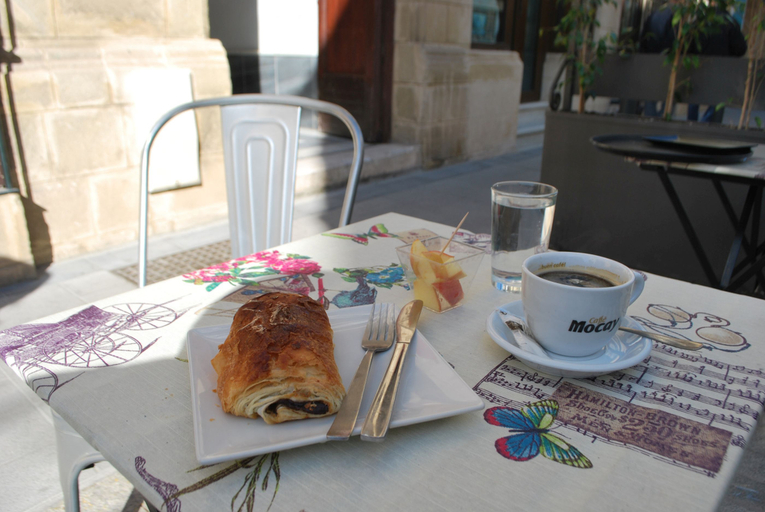 Food & Drinks 3, Larga 70, Cádiz