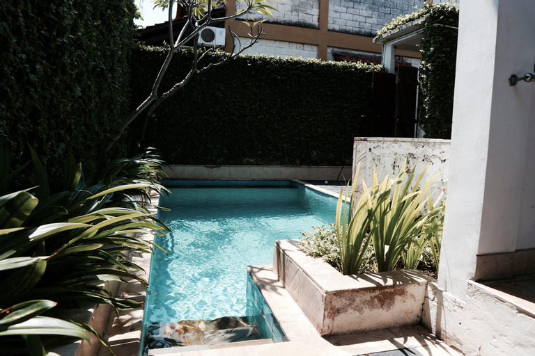 Swimming Pool 10