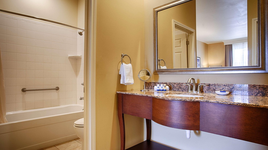 Bathroom 4, Best Western Plus Swiss Chalet Hotel & Suites, Pecos