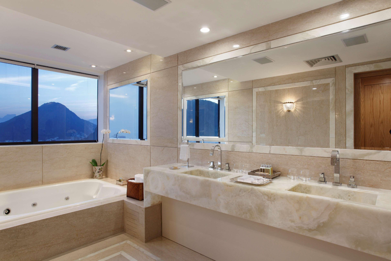Bathroom 5, Hilton Rio De Janeiro Copacabana, Rio de Janeiro