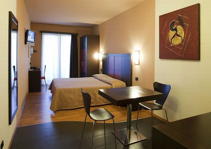 Bedroom 3, Hotel Holiday La Marca, Treviso