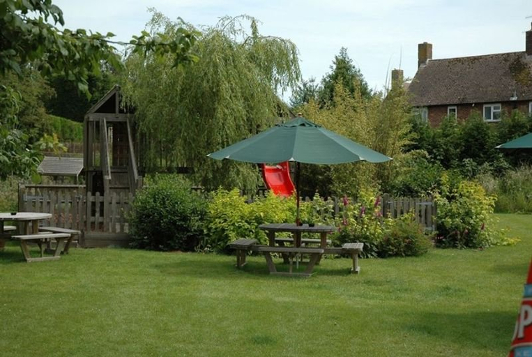 Others 5, New Flying Horse, Kent