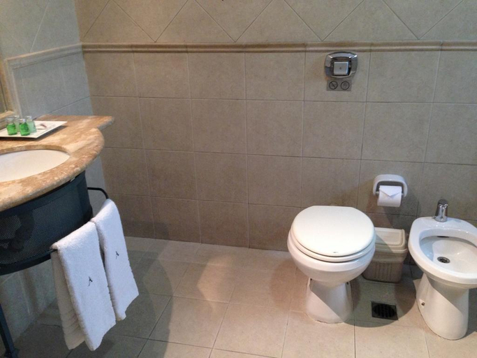 Bathroom 4, Argentino Hotel, Capital