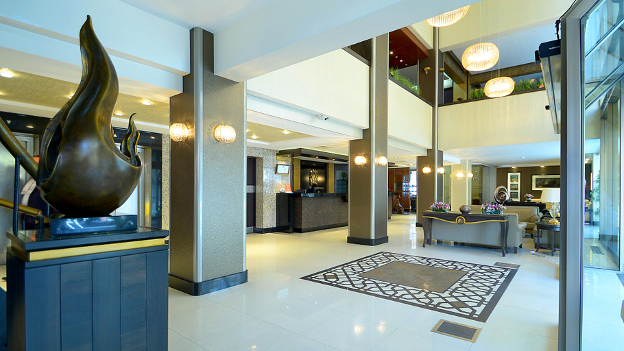 Public Area 3, Kaya Prestige, Konak
