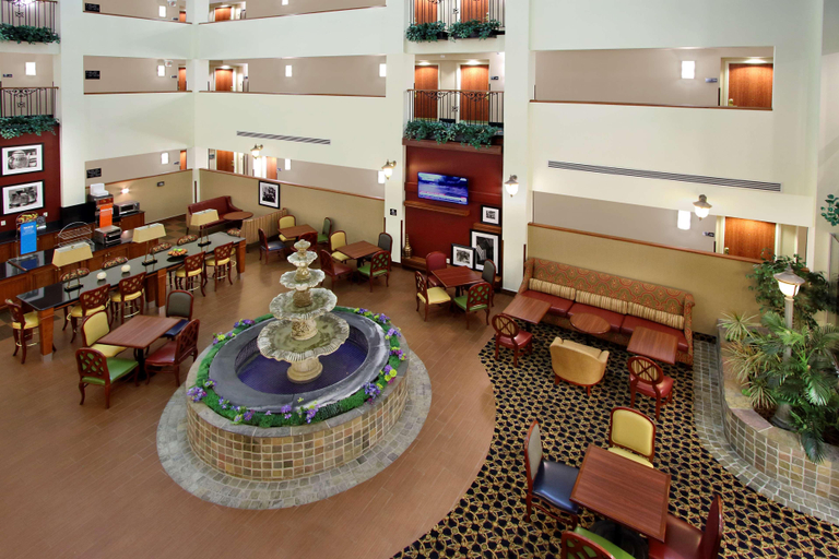 Public Area 2, Hampton Inn & Suites Rockville Centre, Nassau