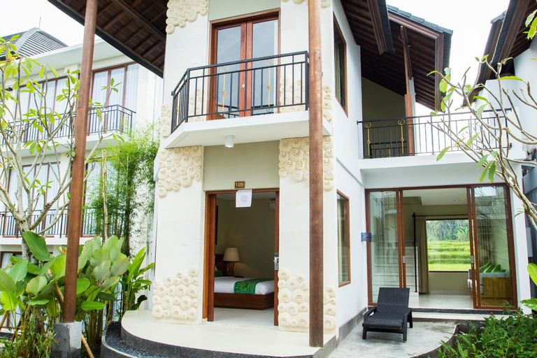 Exterior 2