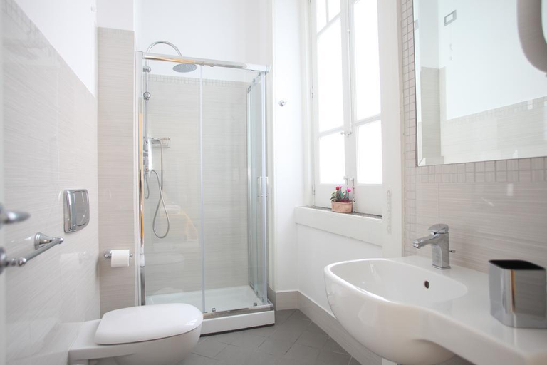 Bathroom 5, Villa Vittoria, Vibo Valentia