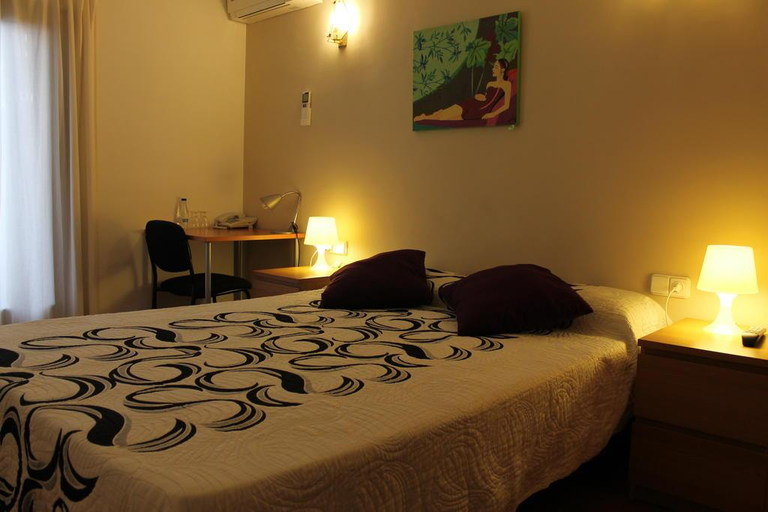 Bedroom 3, Hotel Les Roques, Girona