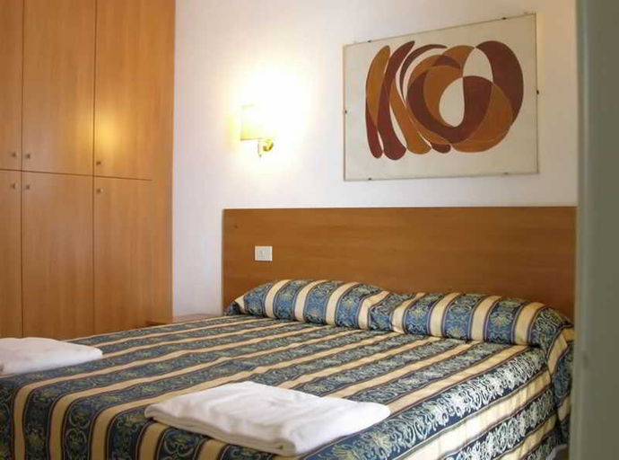 Bedroom 3, Residence Lodi, Roma