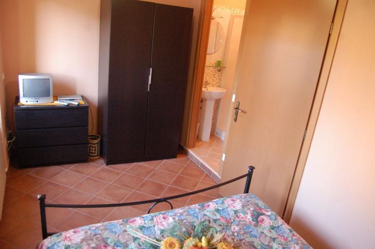 Bedroom 3, Bed & Breakfast La Corte, Lucca