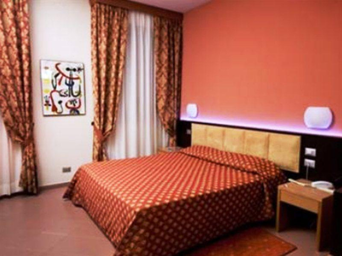 Bedroom 5, Albergo Vittoria, Trapani