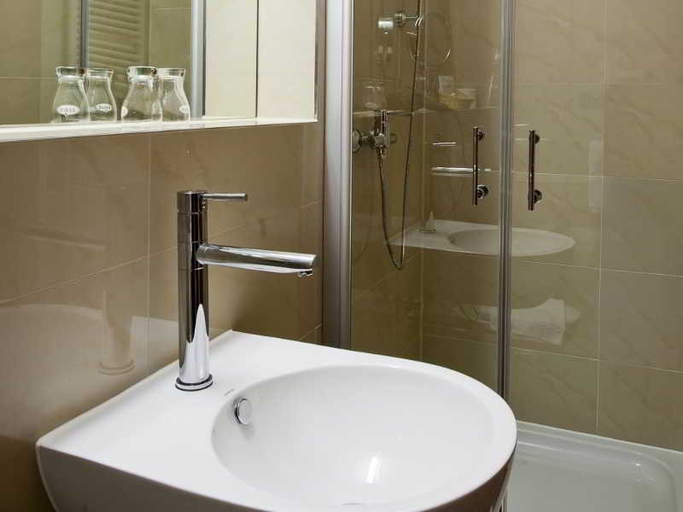 Bathroom 4, Artim Hotel, Berlin