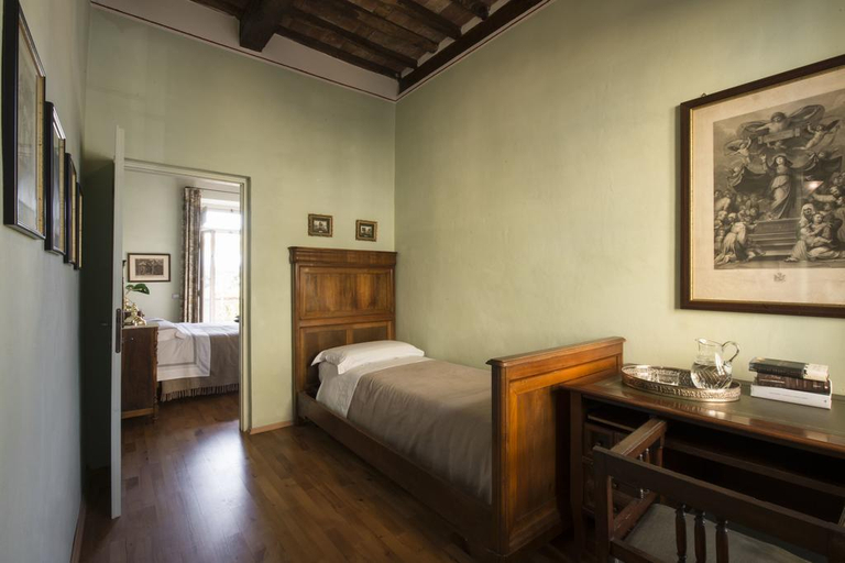 Bedroom 3, Al Porto di Lucca B&B, Lucca