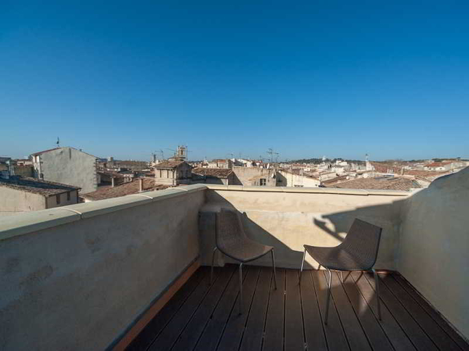 Exterior & Views 2, Central Hotel, Gard