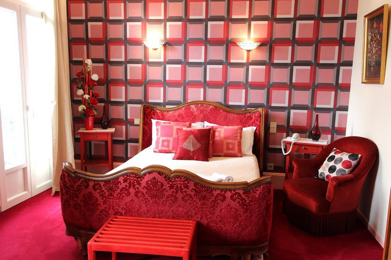 Others 5, Hotel California, Allier
