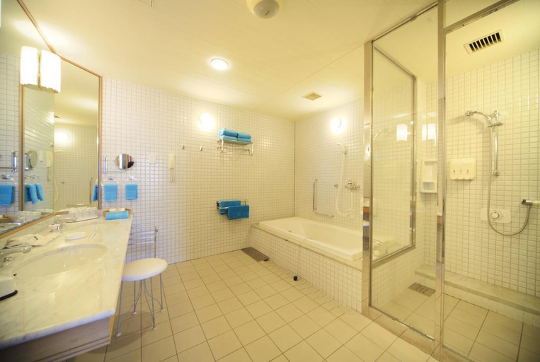 Bathroom, Coganoi Bay Hotel, Shirahama