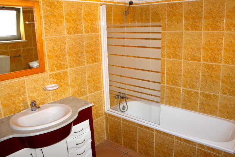 Bathroom 4, Quinta Dos Caracois, Lagos