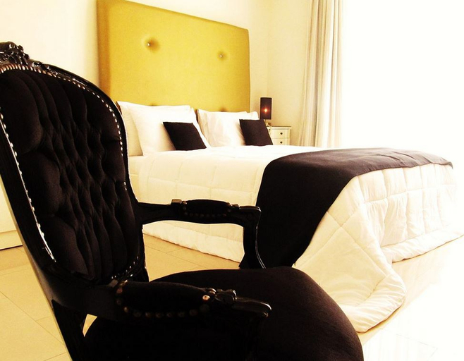 Bedroom 2, The Aknac Hotel, Tema