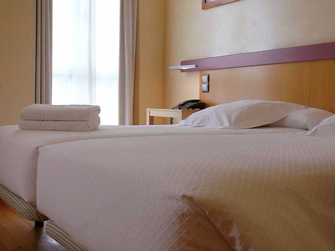 Bedroom 4, Hotel Nochendi, Asturias