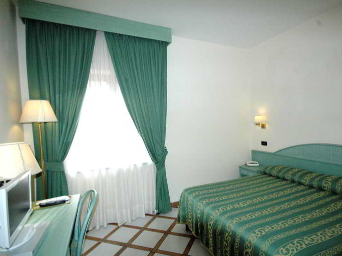 Bedroom 3, Residence Villaggio Verde, Napoli