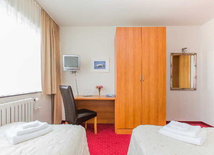 Bedroom 3, Hotel Dalvik, Dalvíkurbyggð