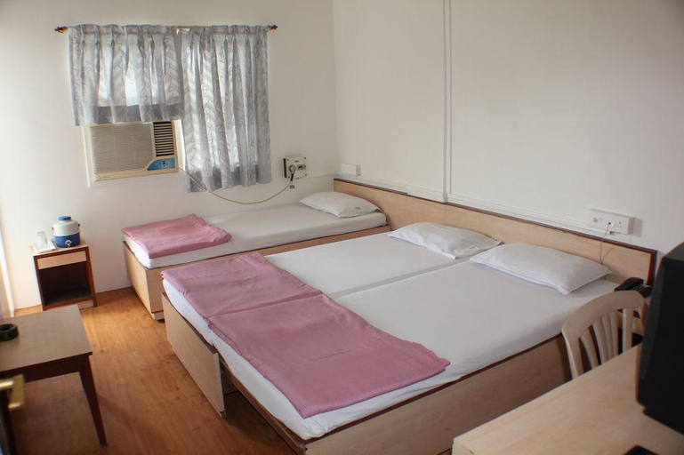 Bedroom 5, Bhooshan, Pune