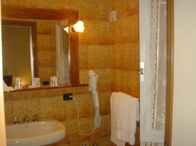 Bathroom, Italy Resort Bosa, Oristano