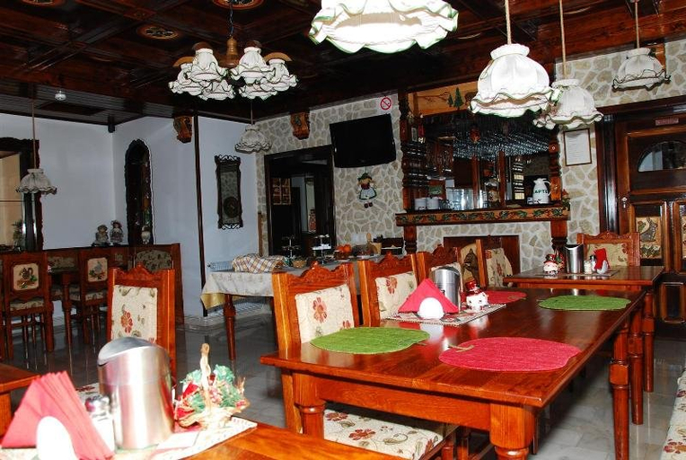 Food & Drinks 5, Pensiunea Regina, Predeal