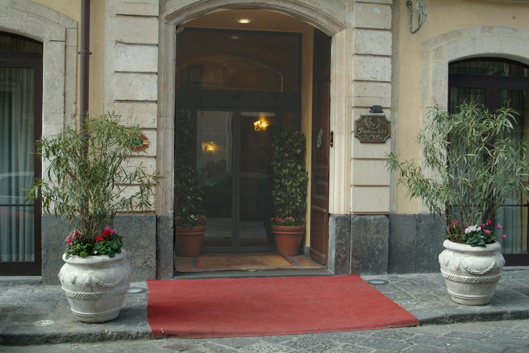 Public Area 2, Hotel La Ville, Catania