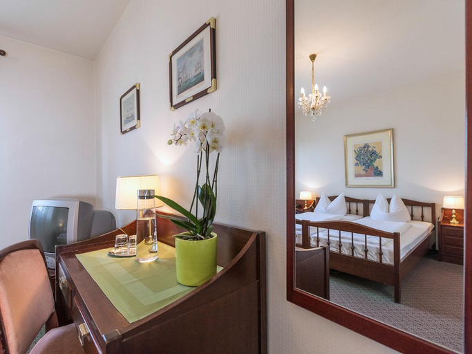 Bedroom 4, Hotel Geisler Garni, Köln