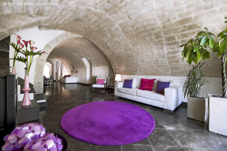 Public Area 2, Villa Del Lauro, Ragusa