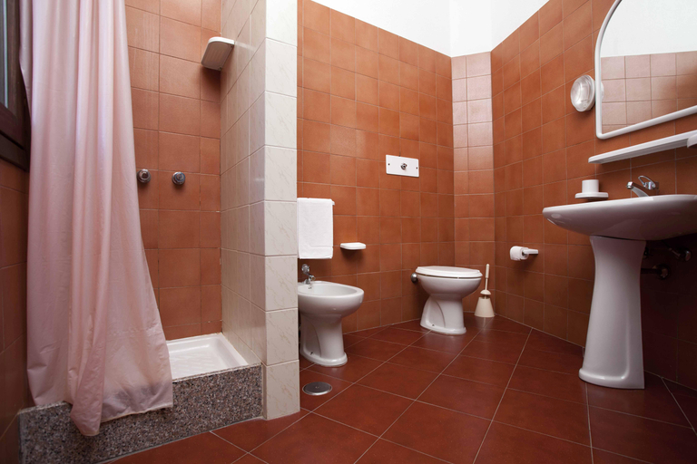 Bathroom, Club Esse Residence Torre delle Stelle, Cagliari