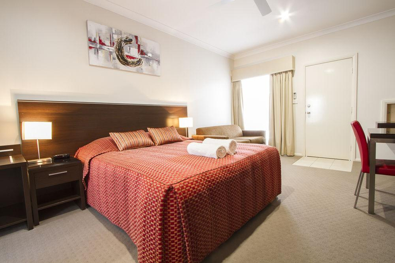 Bedroom 5, Harvest Lodge Motel, Gunnedah