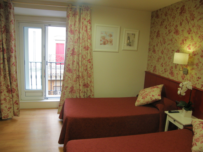 Bedroom 3, Hostal Matheu, Madrid