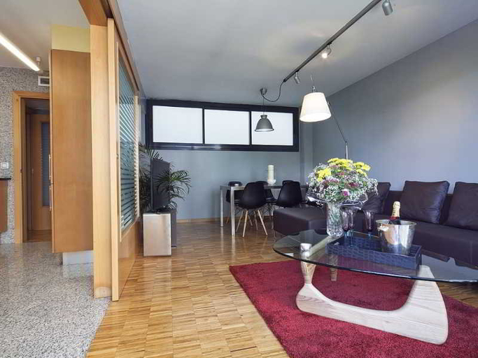 Public Area 2, Executive Class, Barcelona