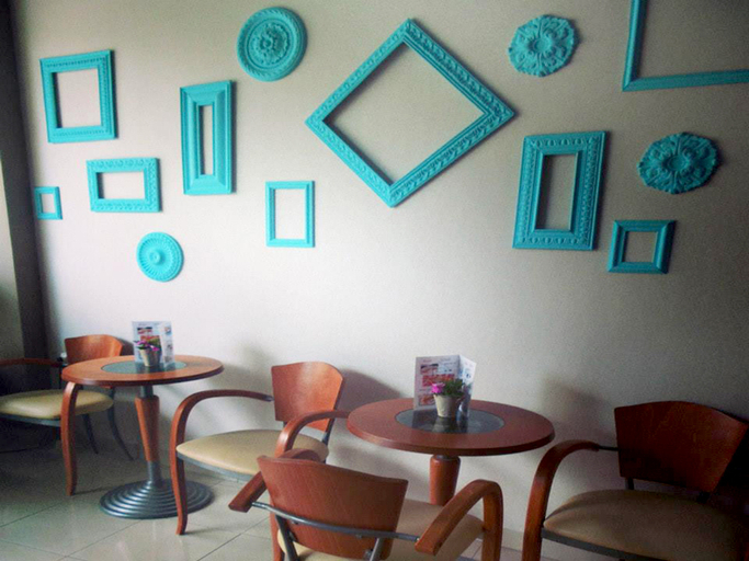 Others 5, Efstratios Hotel, Central Greece