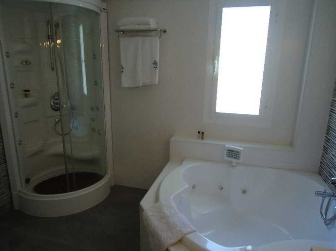 Bathroom 4, Mare, Sevilla