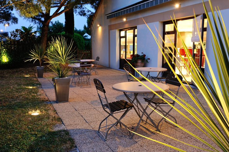 Exterior & Views 2, Campanile Marmande, Lot-et-Garonne
