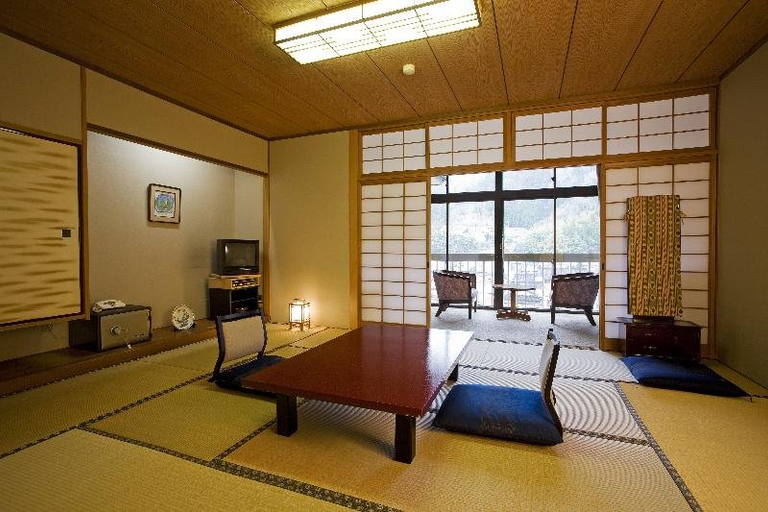 Public Area 2, Izanro Iwasaki, Misasa