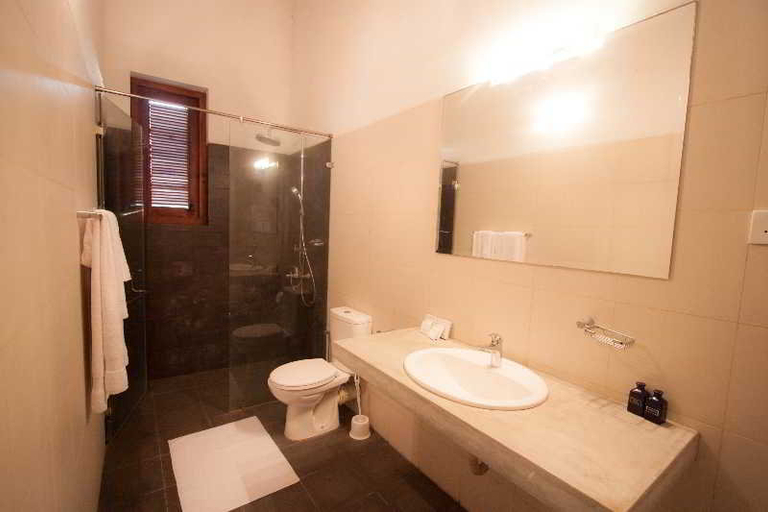 Bathroom, Villa 700, Bentota