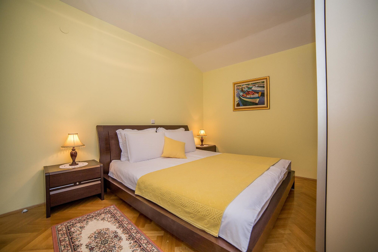 Bedroom 4, Apartments The Palms, Okrug