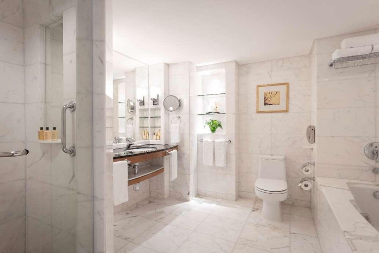 Bathroom 10