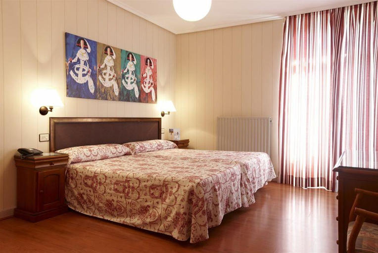 Bedroom 3, Balneario de Cestona, Guipúzcoa