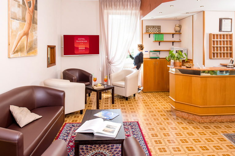 Public Area 2, Hotel Taormina, Verona