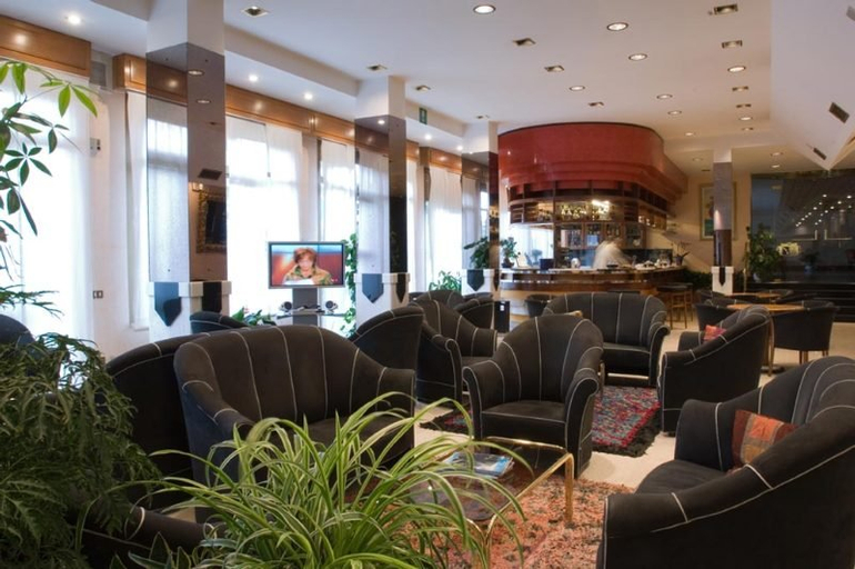 Public Area 4, Grand hotel Ambasciatori, Siena